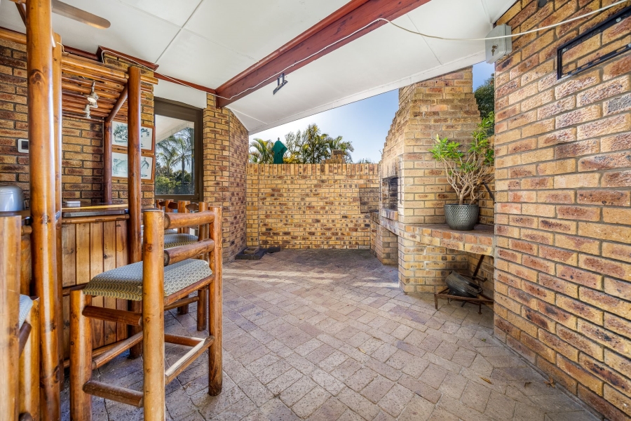 4 Bedroom Property for Sale in Tara Western Cape